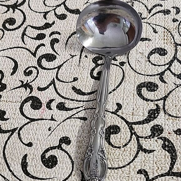 Oneida Serving Spoon and Ladle Set - Picture 2 of 5